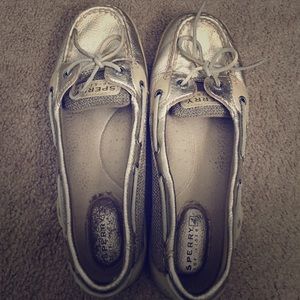 Well-loved rose gold Sperry’s